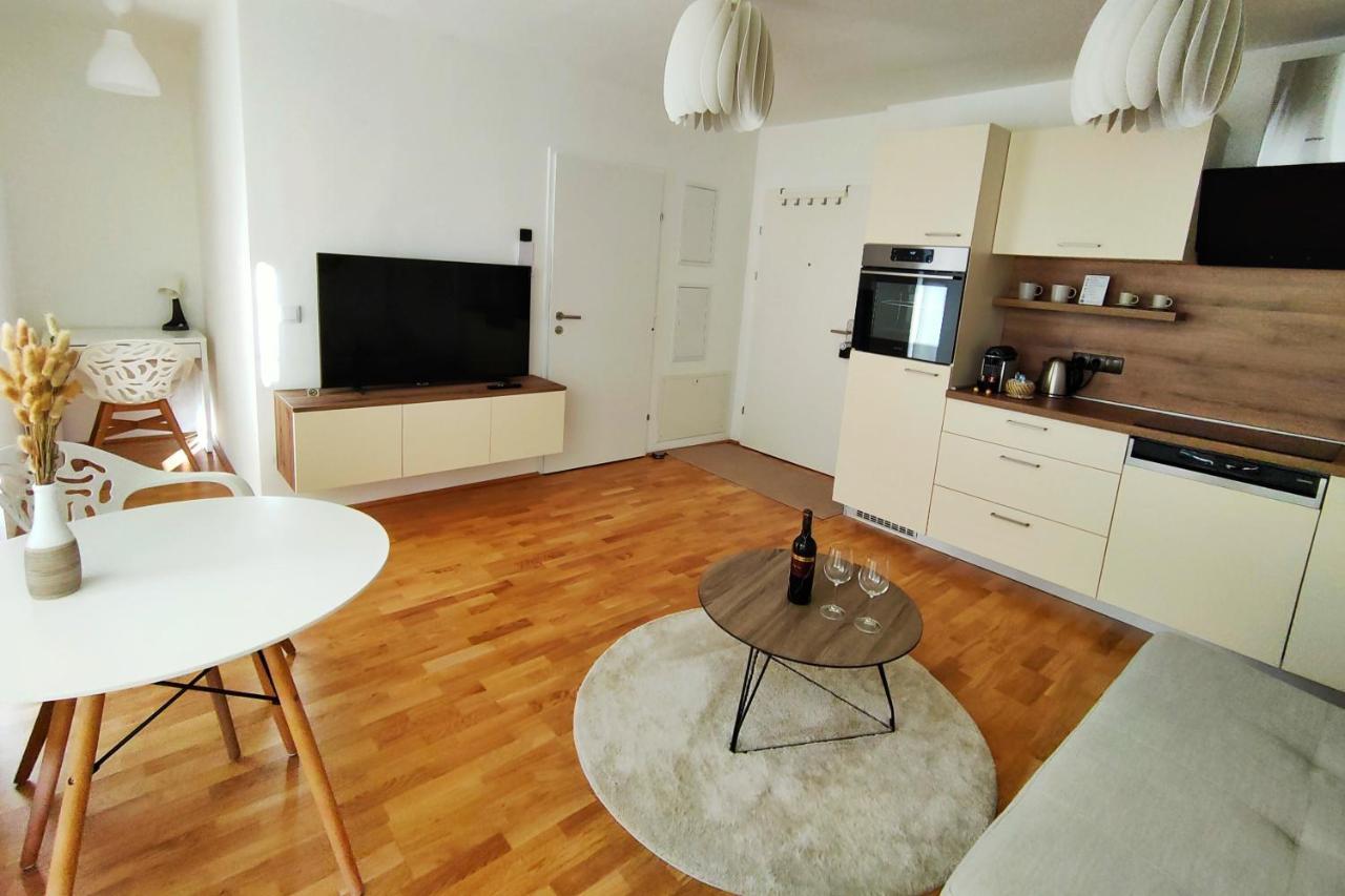 Luma Apartment Near Schoenbrunn With Parking เวียนนา ภายนอก รูปภาพ