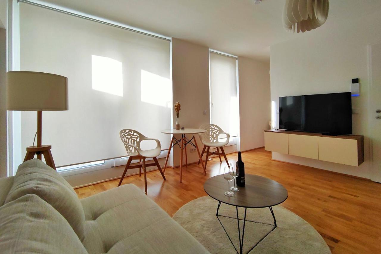 Luma Apartment Near Schoenbrunn With Parking เวียนนา ภายนอก รูปภาพ